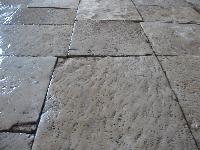 ANTIQUE RECLAIMED EXQUISITE SURFACES PIERRE DE BOURGOGNE,ANTICO PAVIMENTO IN PIETRA DEL TIPO:BOURGOGNE ANTICO MOLTO PRESTIGIOSO E' OGGETTO DI ANTIQUARIATO,DISPONIBILITA' DI GRANDI STOCK SELEZIONATISSIMI IN MAGAZZINO PRONTI PER LA VENDITA.