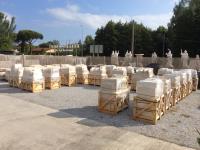 ANTICO PAVIMENTO IN PIETRA DI RECUPERO TAGLIATO IN SPESSORE A CM. 3,ESEMPIO DI IMBALLO SPECIALE PER EXPORT,DISPONIBILITA' DI GRANDI STOCK.<br>
DISPONIBILITA' DI 1000 M2 IN MAGAZZINO.<br>
MATERIALI IN PIETRA DI RECUPERO